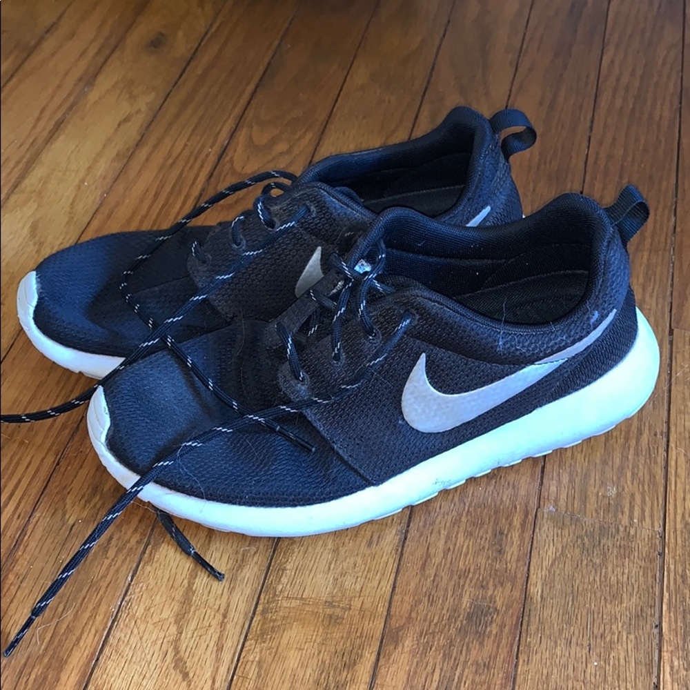 Nike roshes